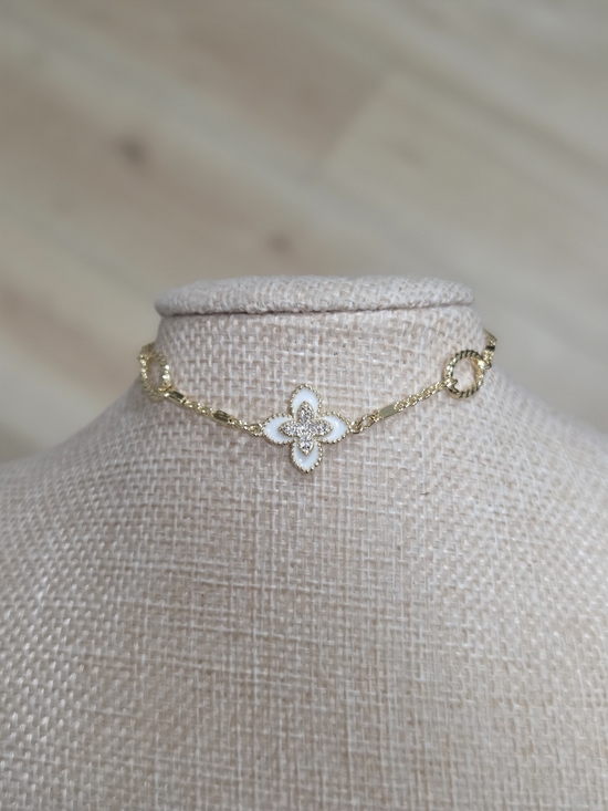 Jewelry - Gold and White Floral Pendant Clover Bracelet - Women Jewelry